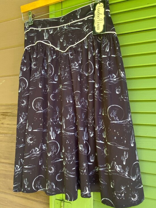 Voodoo Vixen Dresses & Skirts - NWT Voodoo Vixen Brand Crescent Moon/Cactus Retro Western Skirt - Size 6 USA